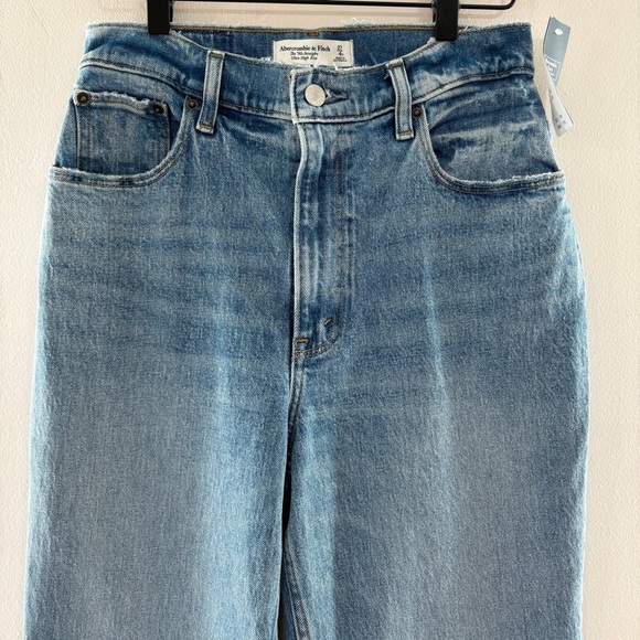NWT Abercrombie & Fitch Curve Love Ultra High Rise 90s Straight Jean, 27 - Picture 6 of 10